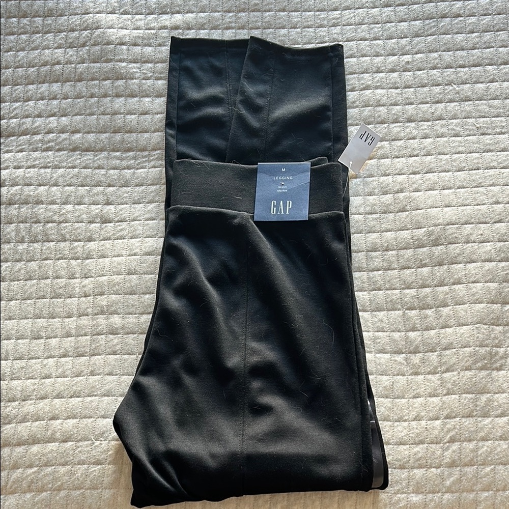 Black High-Waisted Leggings - Picture 2 of 2